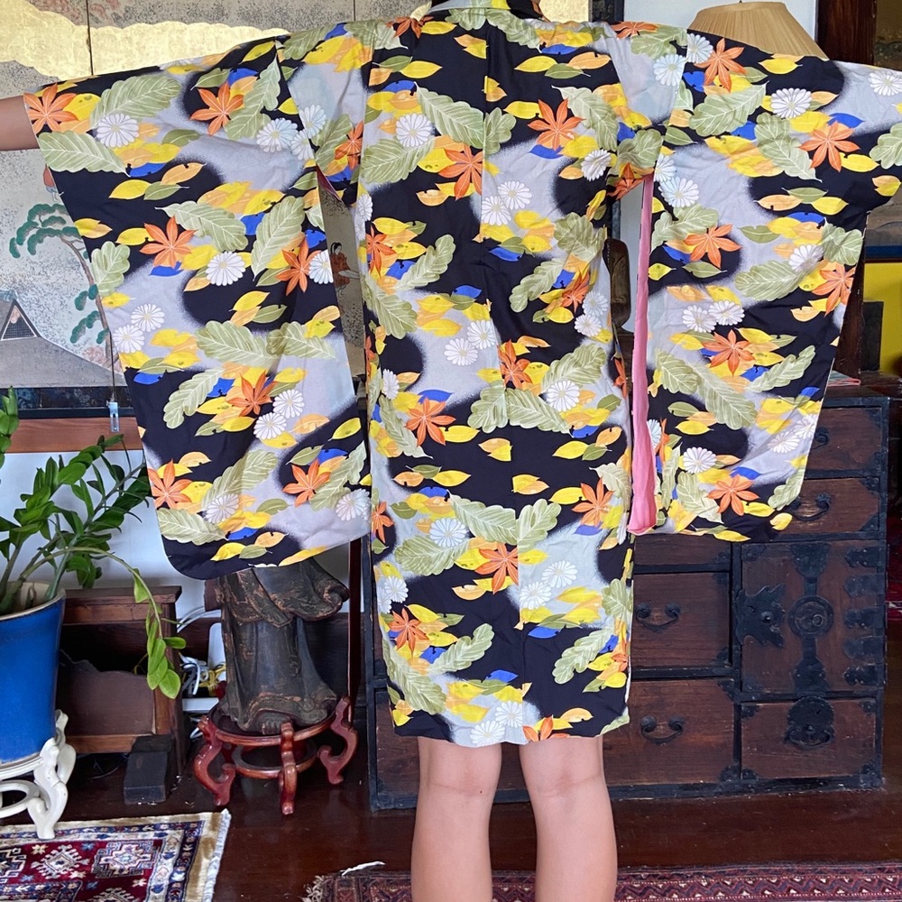 Vintage Colorful Spring KIMONO Medium
